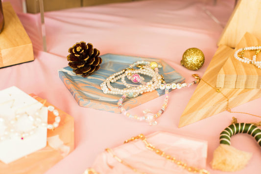 Top 10 Aesthetic Gift Ideas for Every Occasion in 2025 (That Don’t Feel Last-Minute)